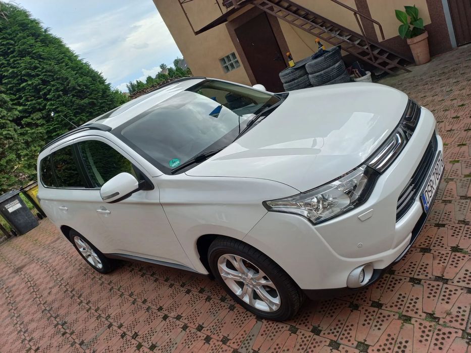 Mitsubishi Outlander Mitsubischi Outlander 7 osobowy Ful-opcja