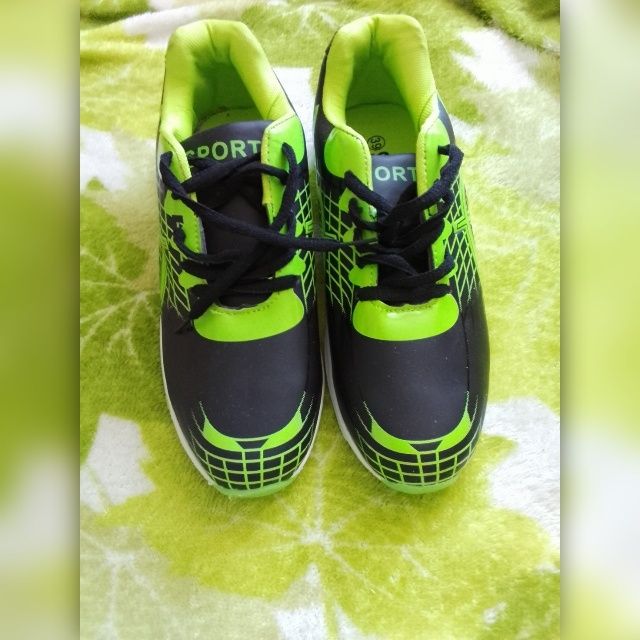 Кросівки кросовки взуття