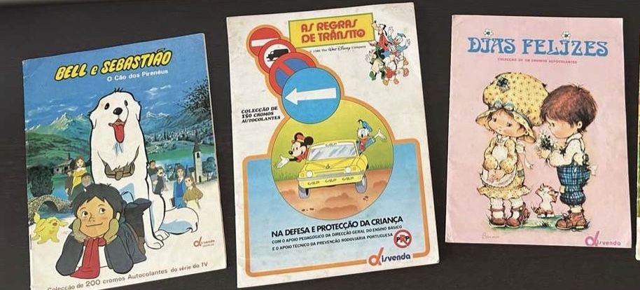 3 Cadernetas de cromos anos 80 - completas