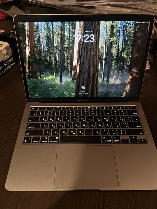 MacBook air M1 16 / 256