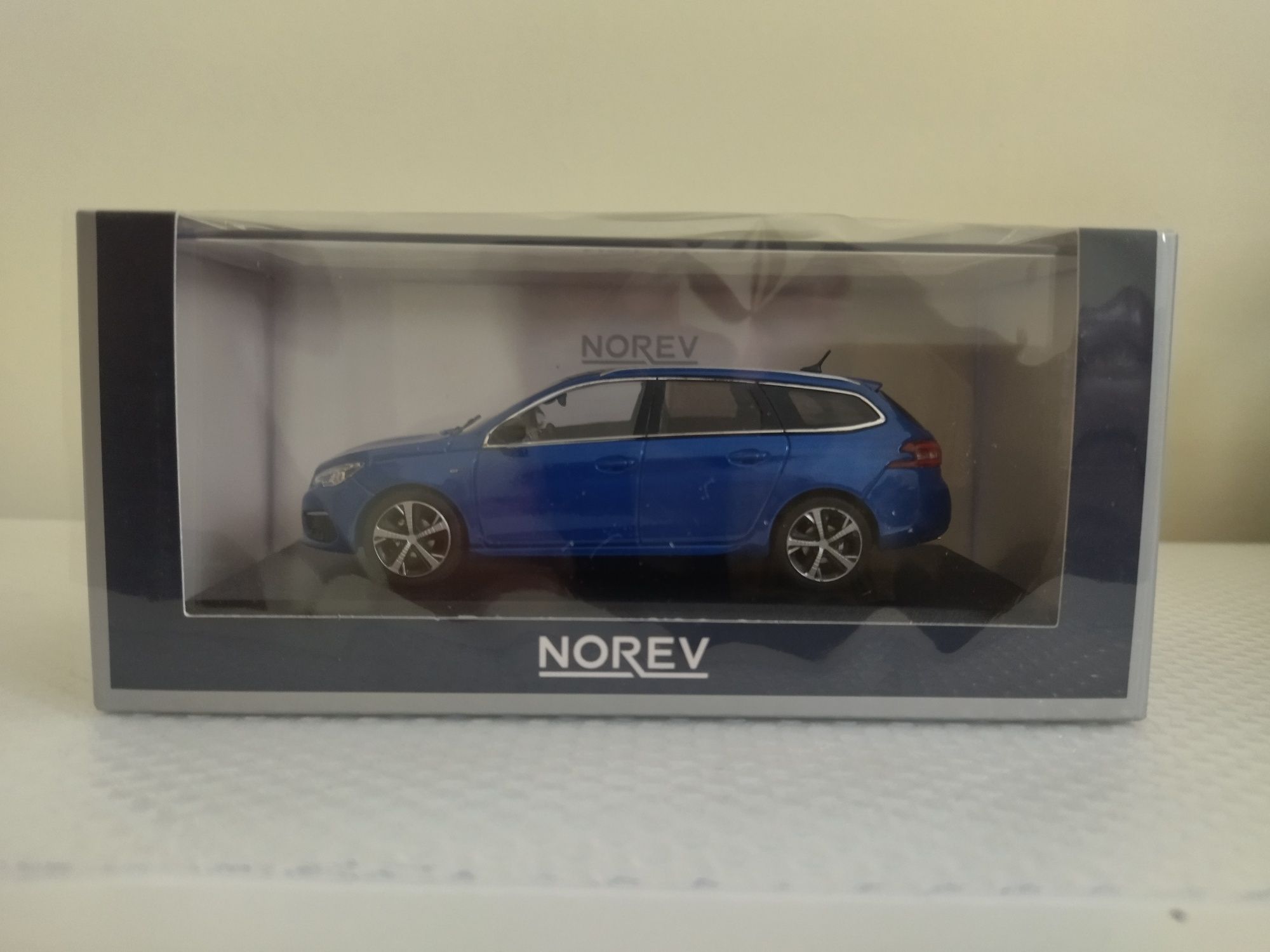 Miniatura Peugeot 308 SW 1/43 Nova