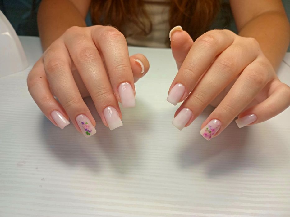 Манікюр Троєщина