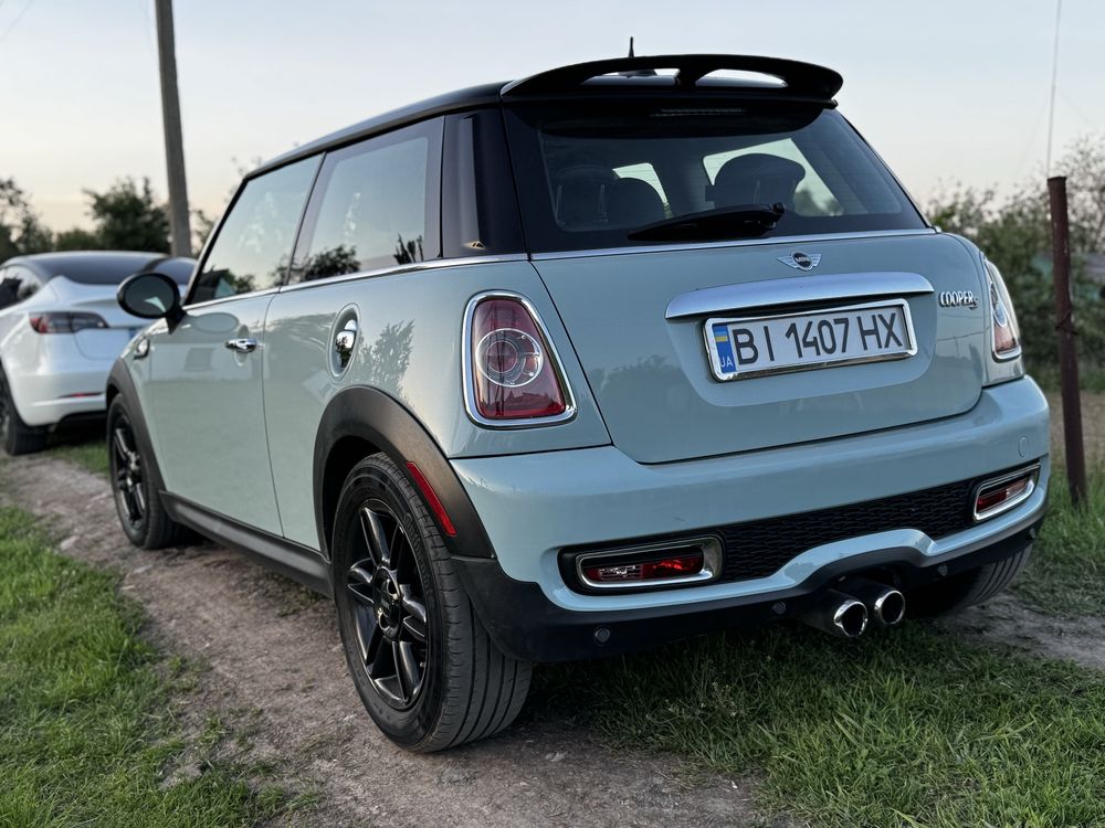 MINI Cooper S Hatch R56 (1.6 AКПП) бензин 184 л.с. рестайлінг 2013