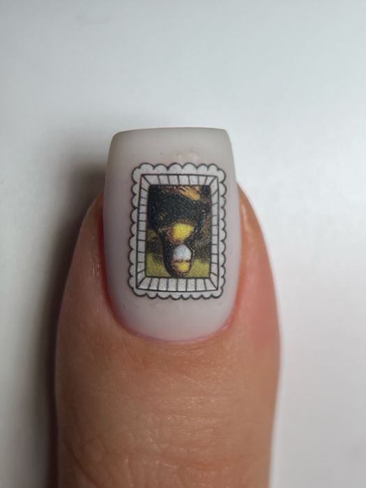 Onrazy nakleji na paznokcie