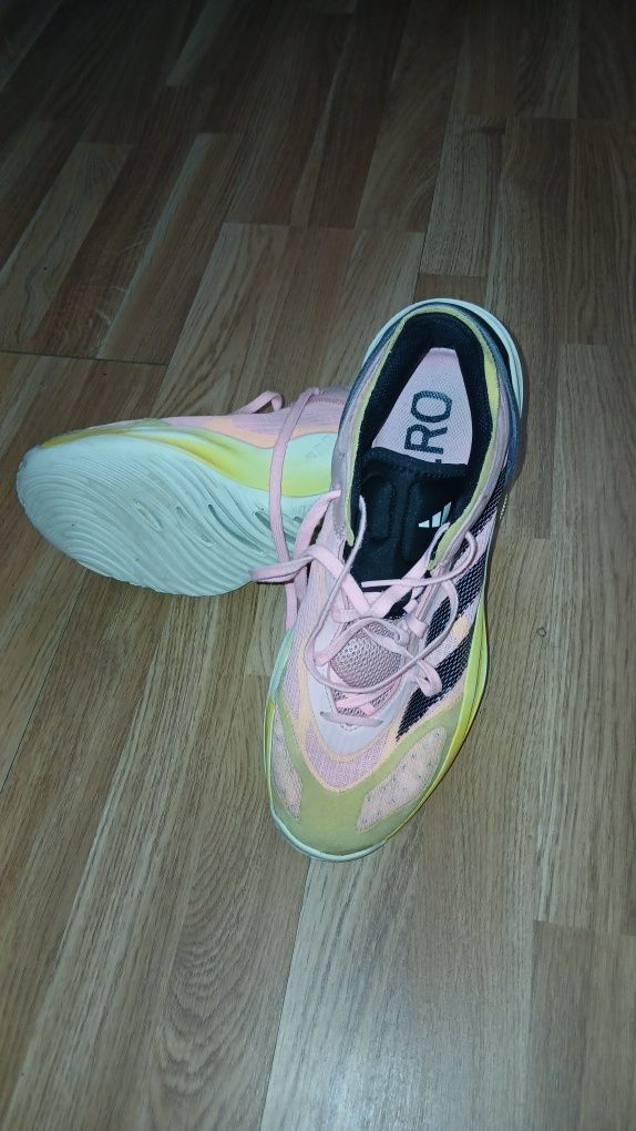 Sapatilhas de basquetebol adidas