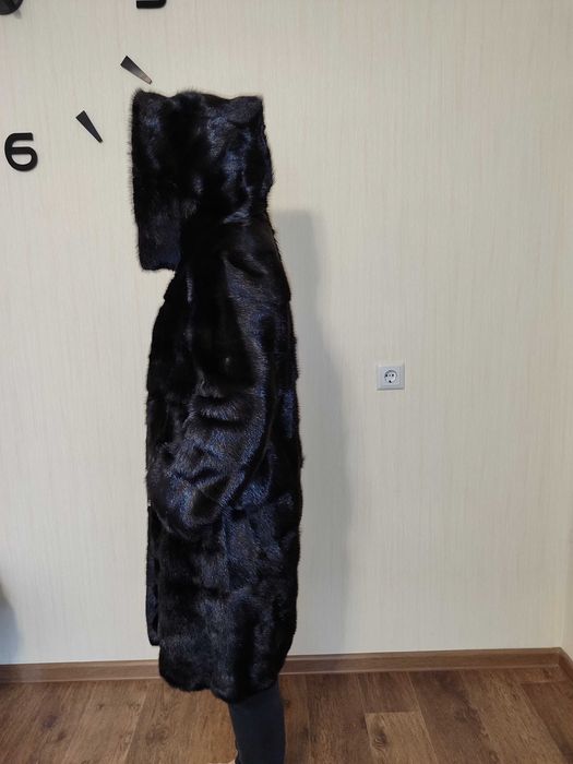 Продам Норкову шубу