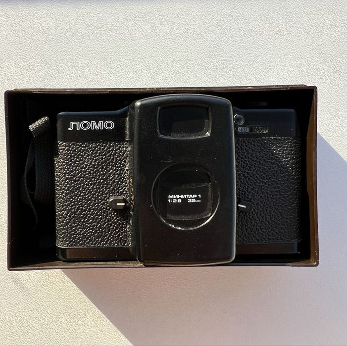 Плівковий фотоапарат Lomo