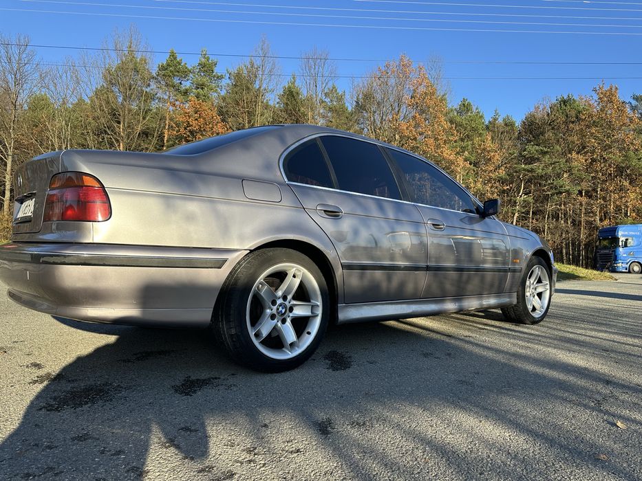 Bmw e39 523i R6 170koni 2.5b LPG gaz automat BEZ RDZY bardzo ładna
