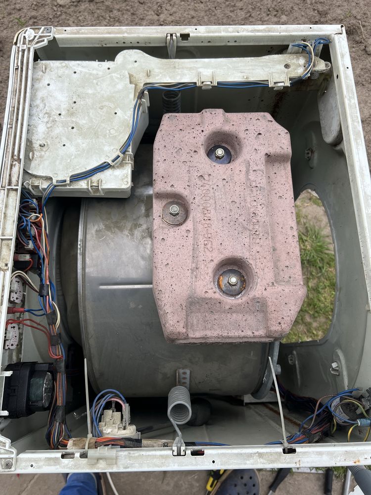 Пралка Indesit W105TX на запчастини