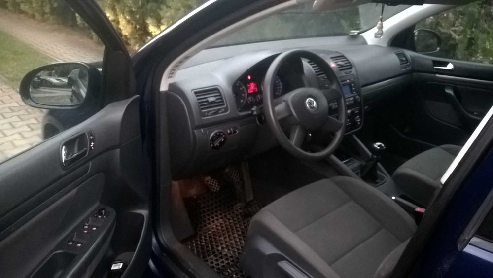 VW Golf V 1,6 MPI 5 drzwi sprowadzony do opłat