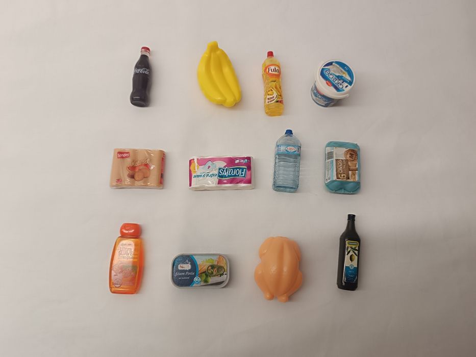 Lote 12 miniaturas de artigos de cozinha para brincar