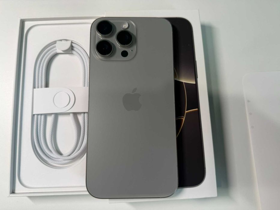 Apple iPhone 16 Pro Max 256GB Natural Titanium (eSIM) 100% стан нового