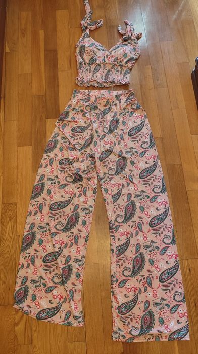 Conjunto top e calças  rosa