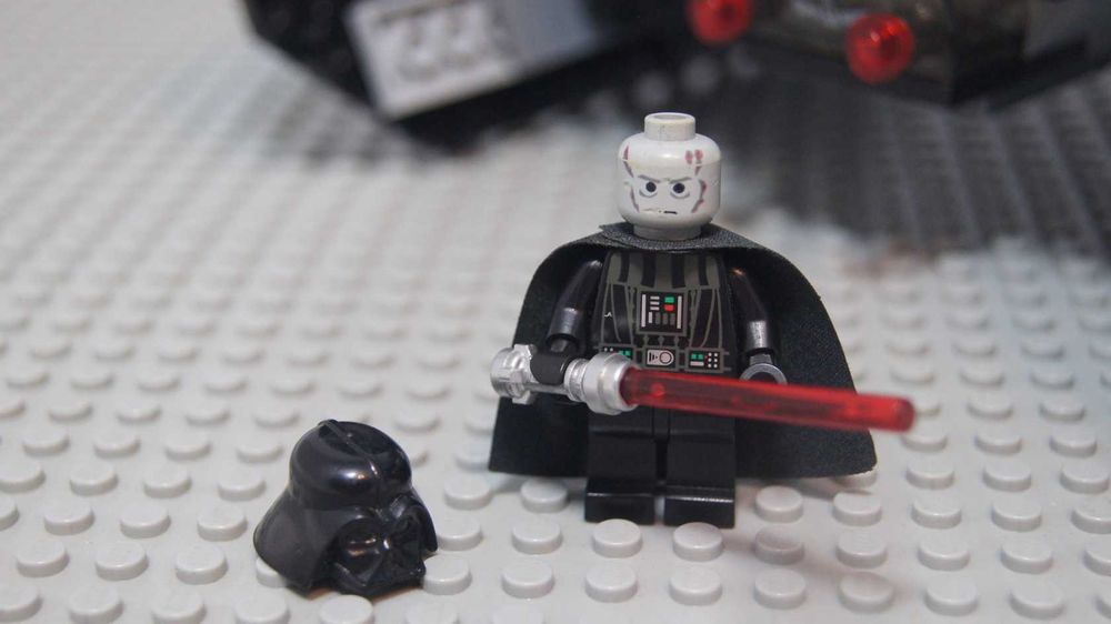 Lego Star Wars 8017 Darth Vader TIE Fighter figurka