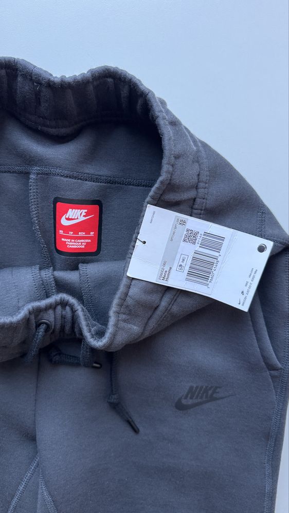 Nike Tech Fleece Anthracite w rozmiarze XS drill black joggers