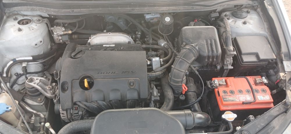 Hyundai Elantra 1.6 Газ/Бенз. АКПП