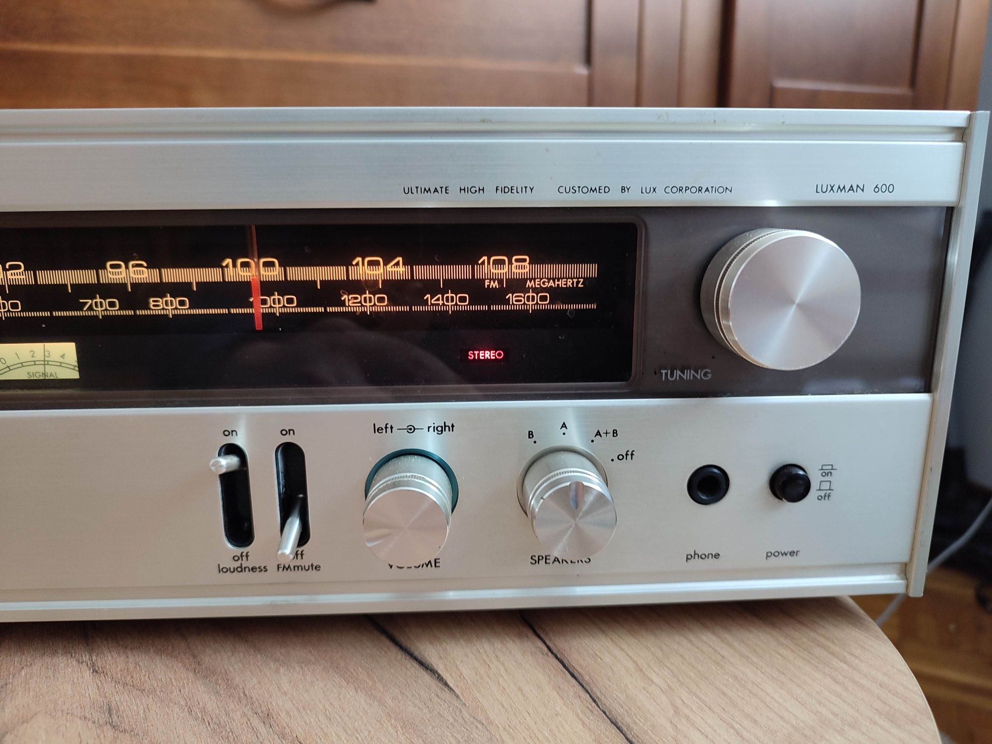 Luxman 600 r-600s