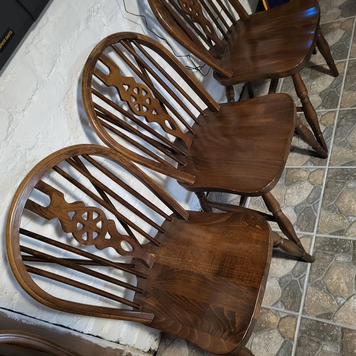 zestaw 4 drewnianych krzeseł Radomsko Windsor