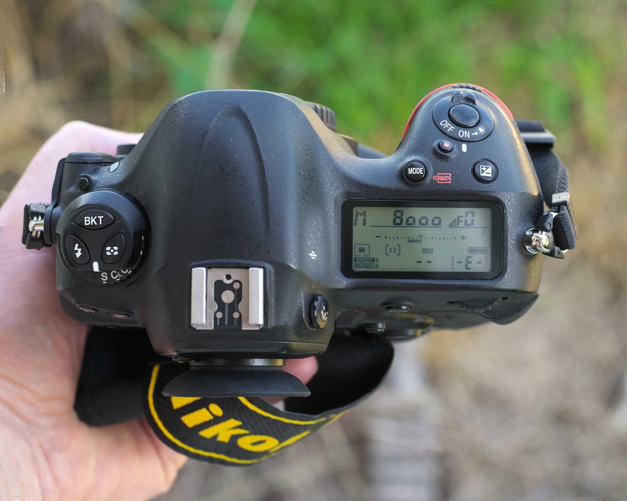 Nikon D4S full-frame camera 87,5 т. кадров