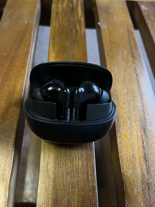 Продам беспроводные оригинальные наушники Philips