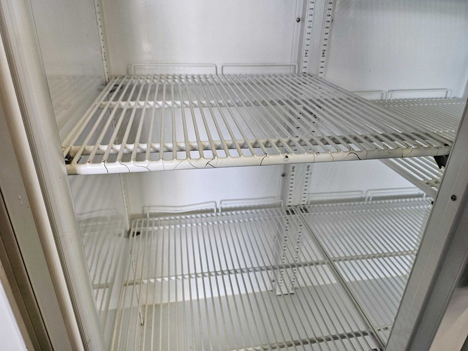 Mural refrigerado para frutas e sobremesas