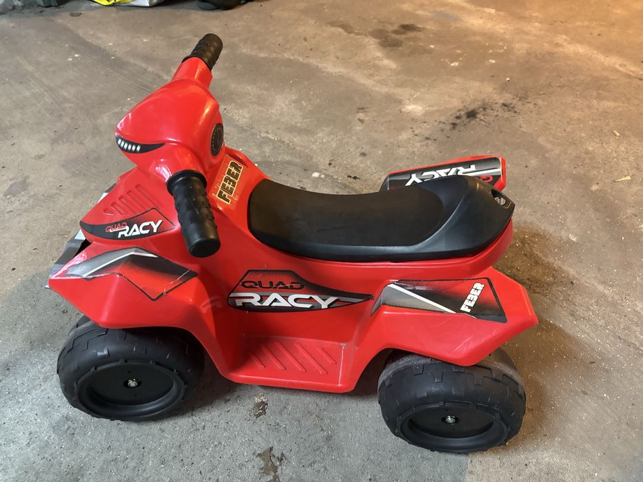 Moto 4 Elétrica Quad Racy Feber 6V 18M+