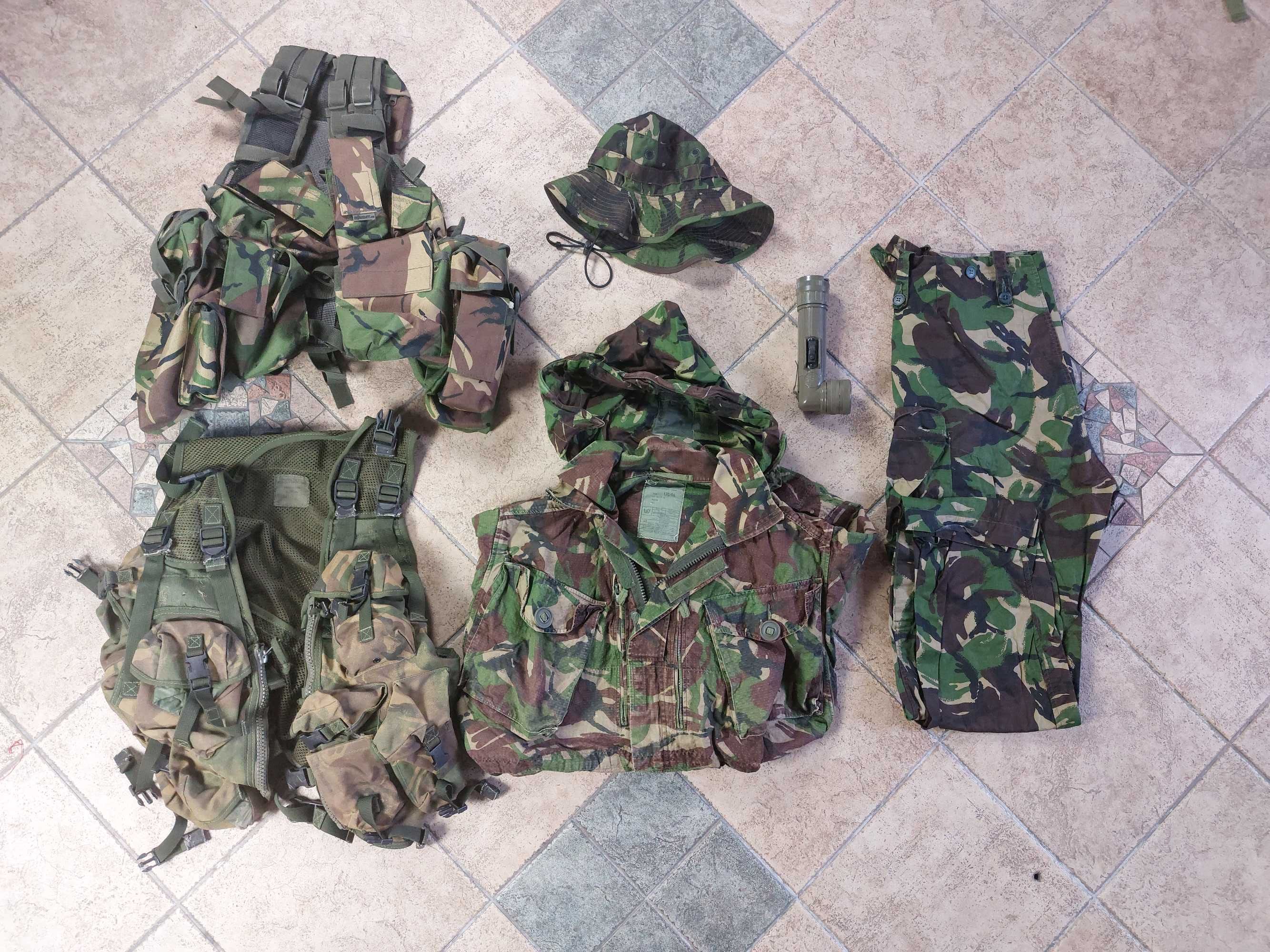 Zestaw oporządzenia i mundur UK Army DPM