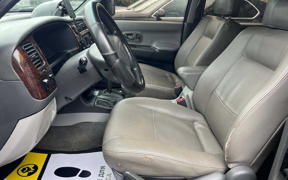 Mitsubishi Pajero Sport 2004