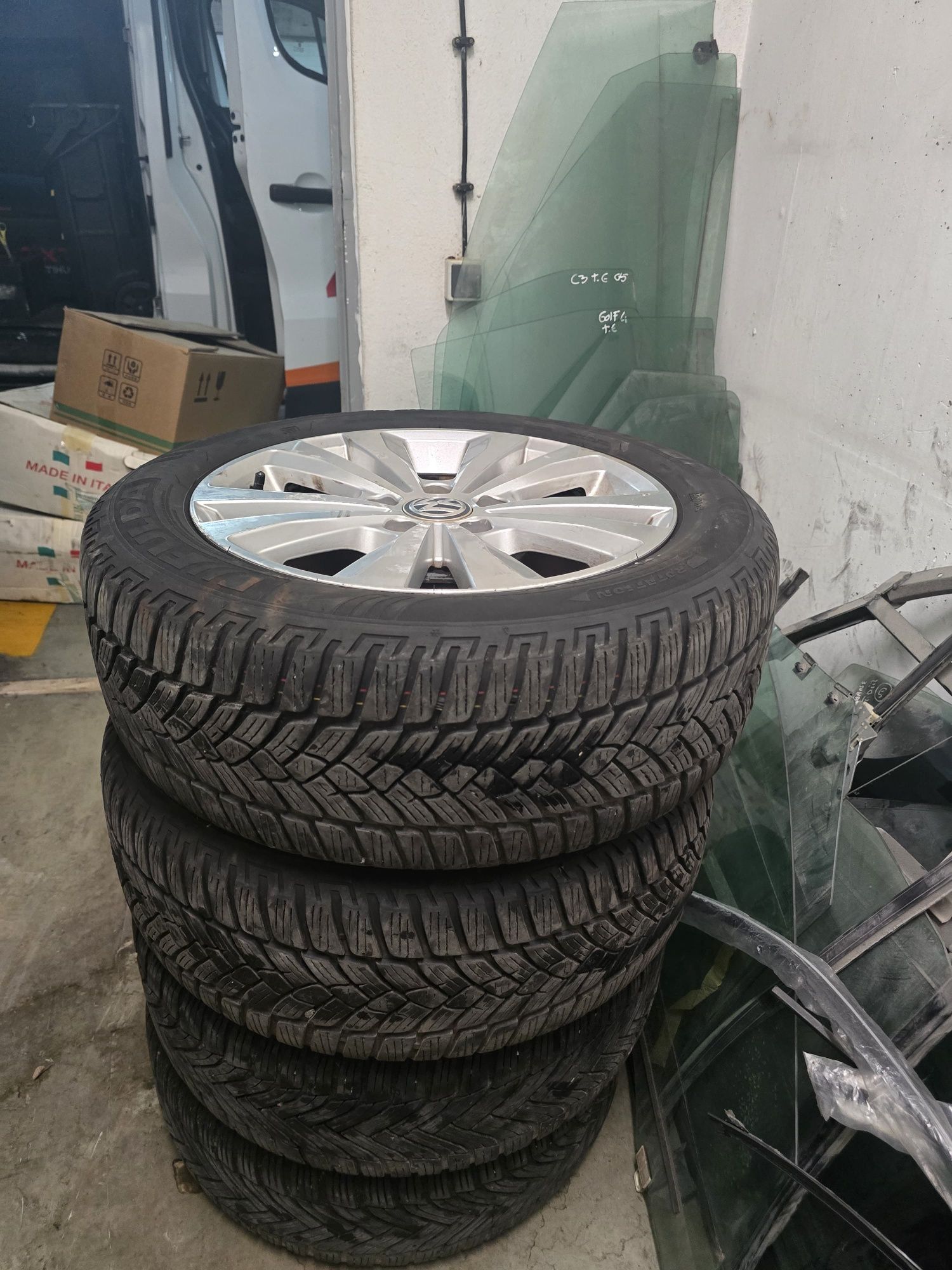 Jantes originais Golf 7 205/55 r16 com pneus