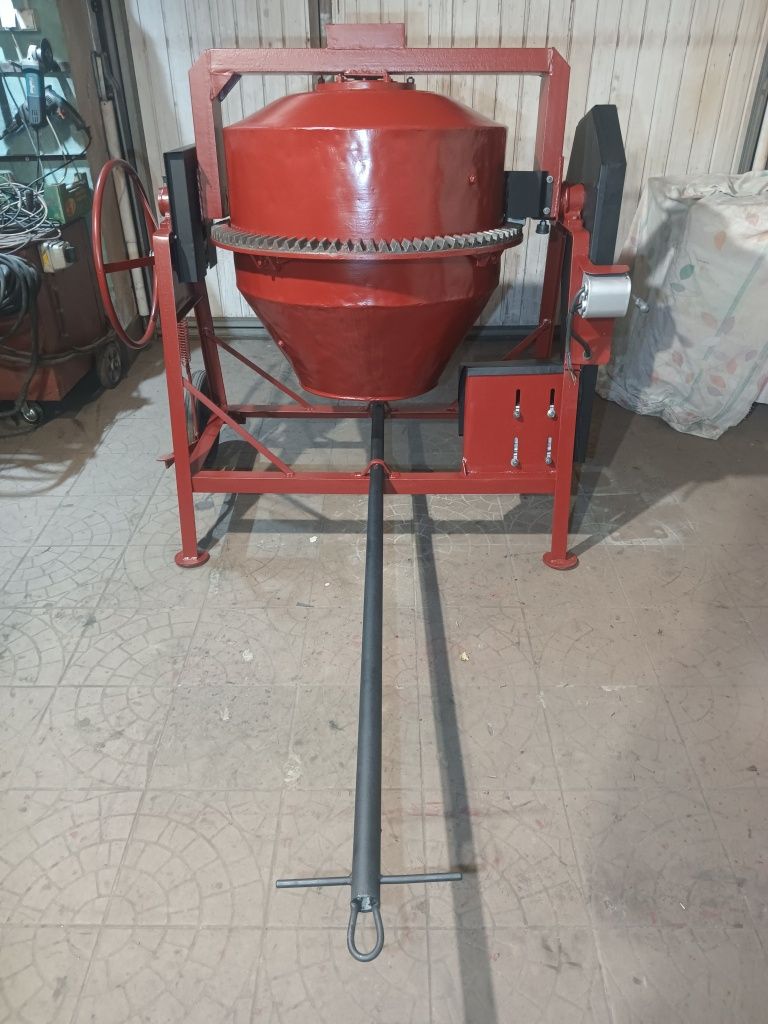 Betoniarka 200 L