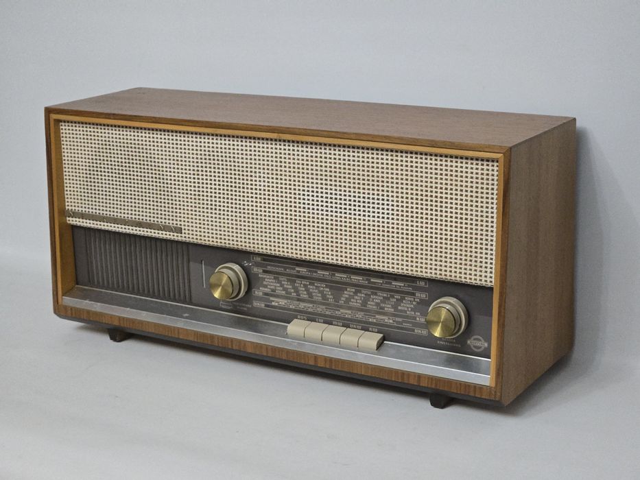 Rádio antigo reparado Neckermann