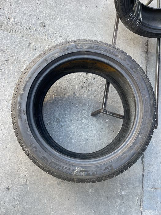 Шини зимові R18 245 45 Michelin PA4 Склад Осокорки RLX