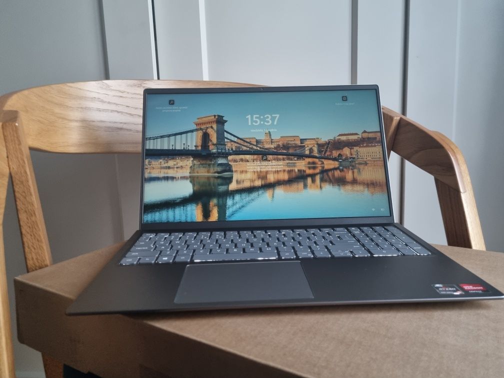 Laptop Dell Inspiron 5515