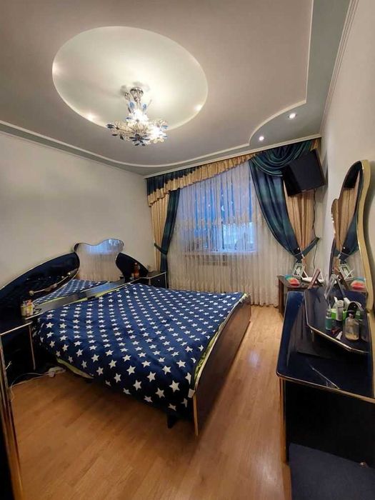 Зарічанська! 2к з ремонтом! 72м2