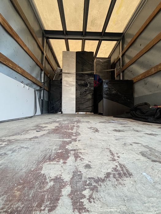 Tanie przeprowadzki  Transport mebli.Magazynowanie .