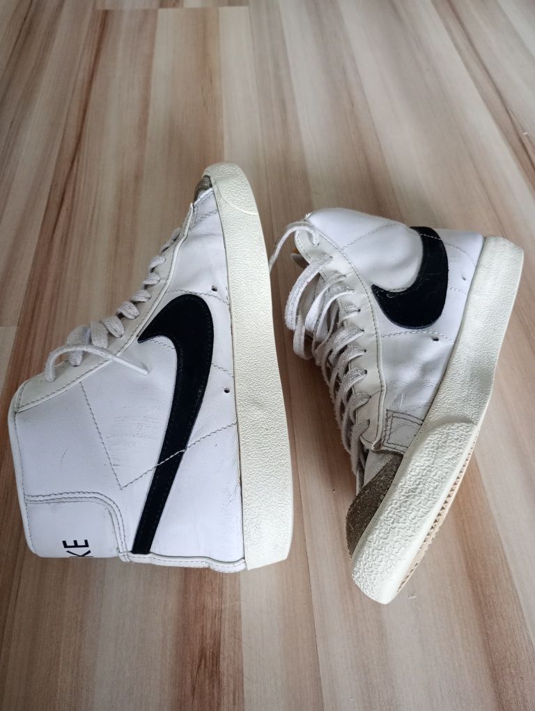 Wysokie adidasy NIKE rozm 40 plus granatowe kllapki