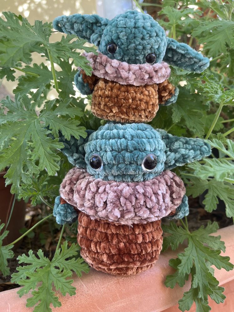 Amigurumi - baby yoda, totoro, dinossauro