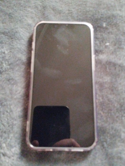 Продам айфон 13 майже новий