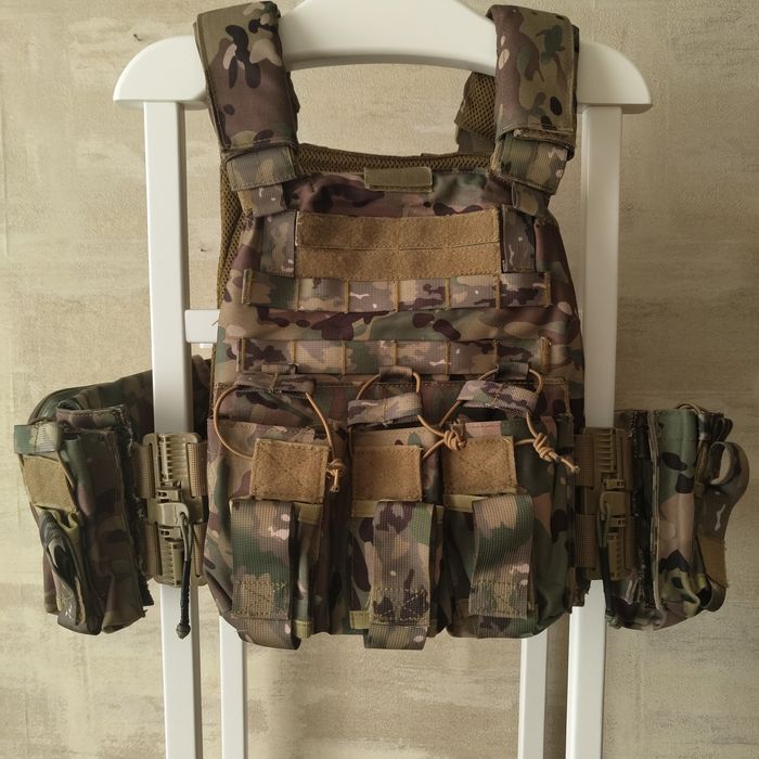 Плитоноска multicam із підсумками