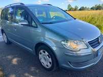 Touran 1.9 TDI bez DPF blacharsko  idealny