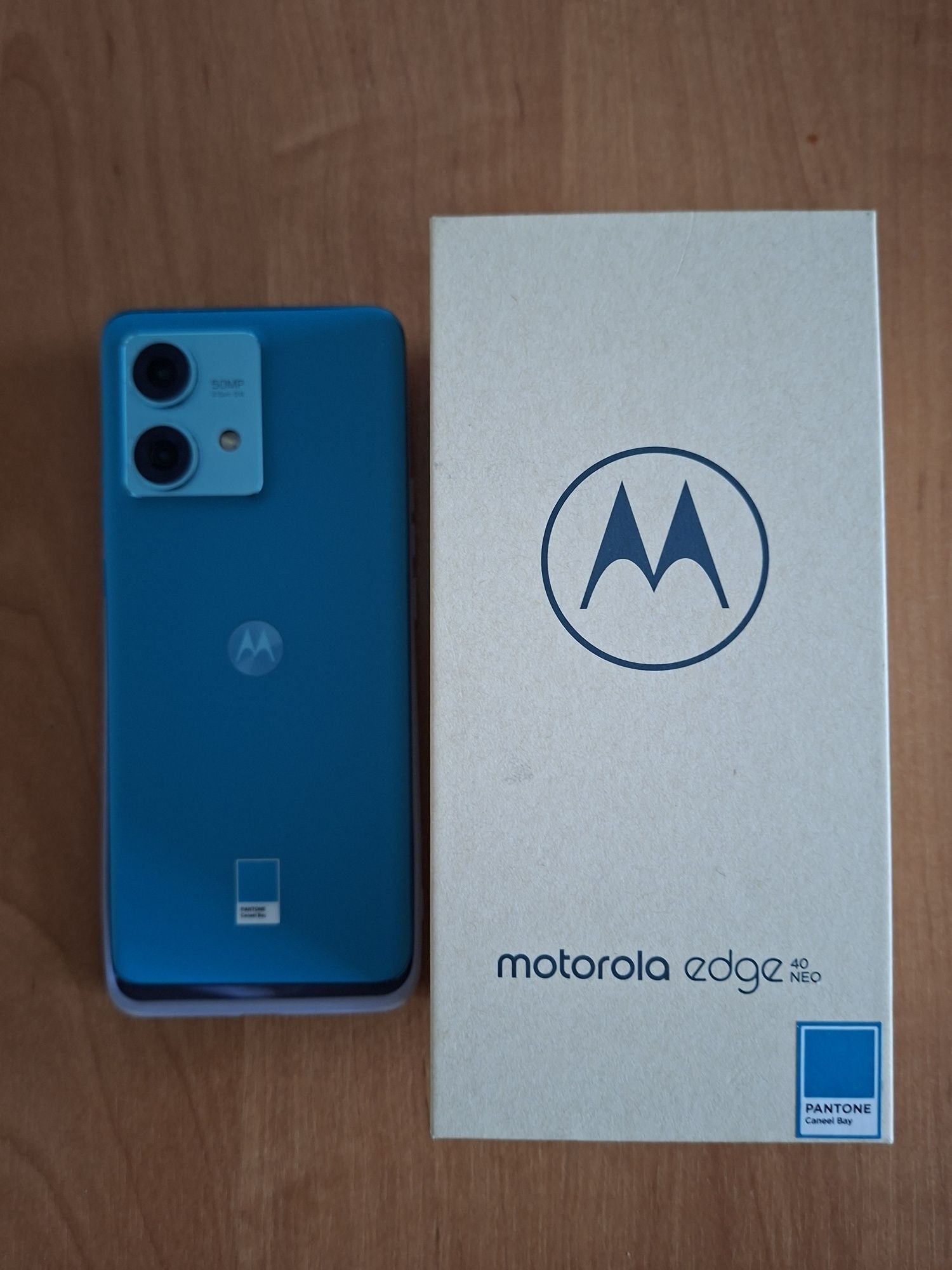 Motorola EDGE 40 neo *jak nowy* 12/256