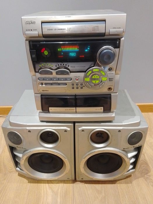 Aparelhagem Sanyo e colunas