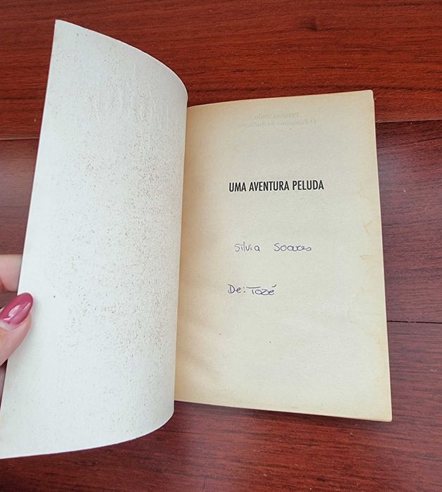 Livro "Arrepios - Uma Aventura Peluda" Vol. 14 de R. L. Stine