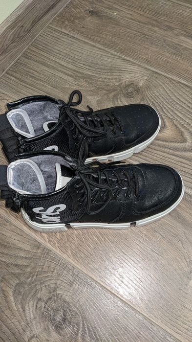 Шкіряні легенькі 37 р черевики