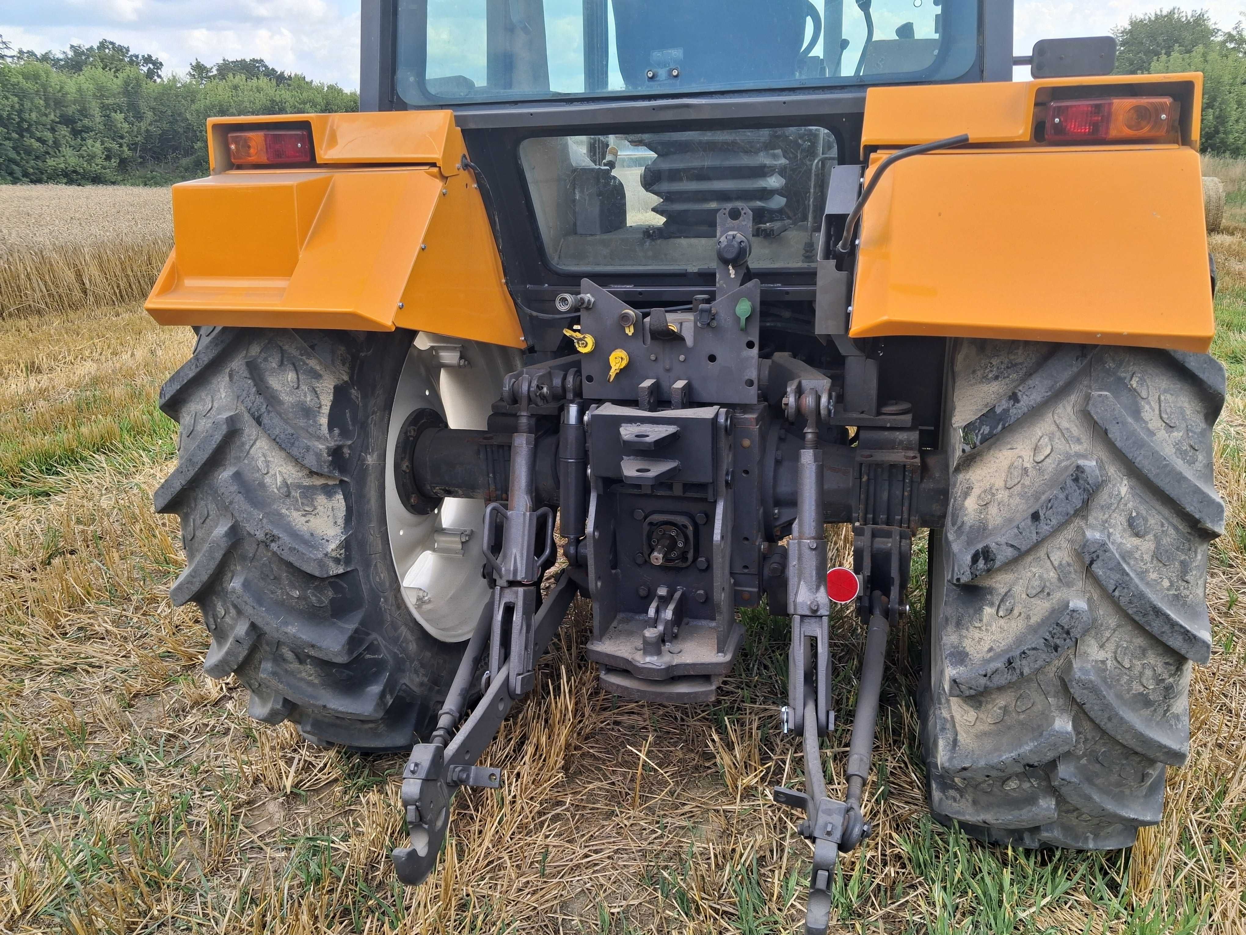 Renault 106-54 TX sprowadzony case mf