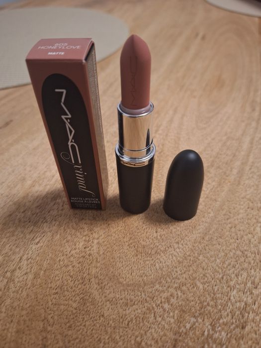 Pomadka i konturówka do ust z MAC..