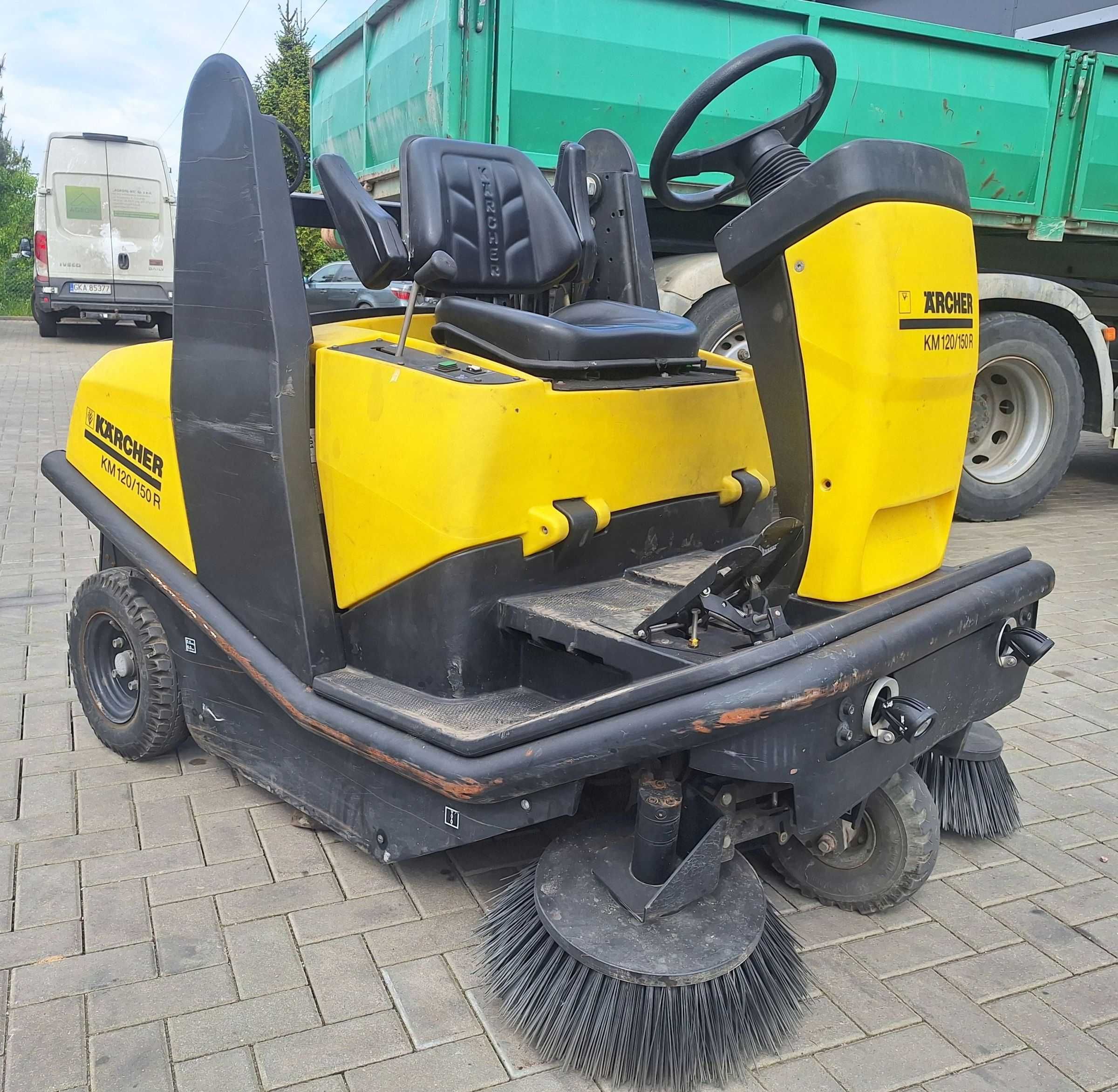 Zamiatarka Karcher KM 120/150R