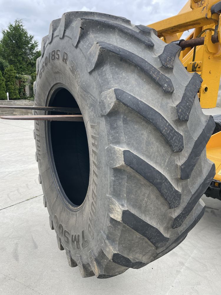 650\85 R38 trelleborg
