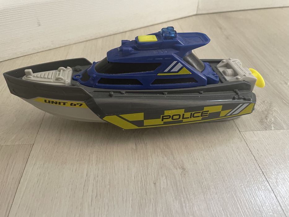 Іграшковий катер, коратель з спец ефектами