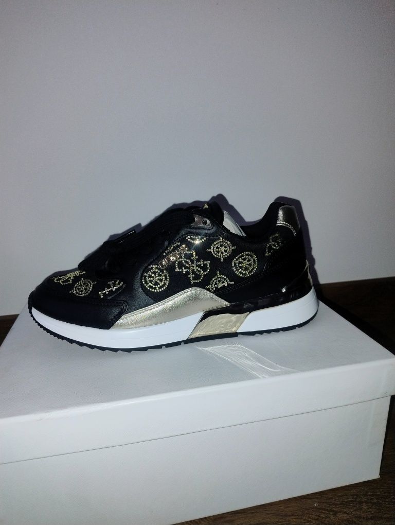 Guess  Sneakersy